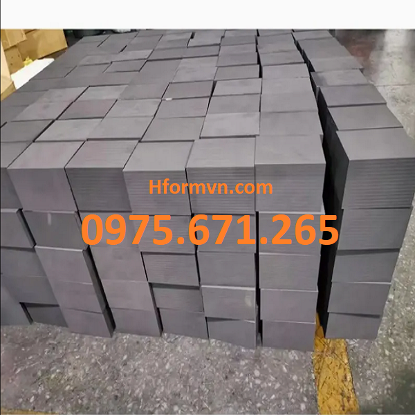 Gia Công Tấm Graphit – Giải Pháp Vật Liệu Chính Xác Cho Ngành Công Nghiệp 3 Điện cực than chì
