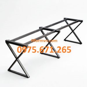 Gia công chân bàn sắt tam giác