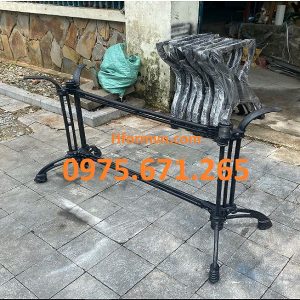 Gia công chân sắt bàn văn phòng bằng gang
