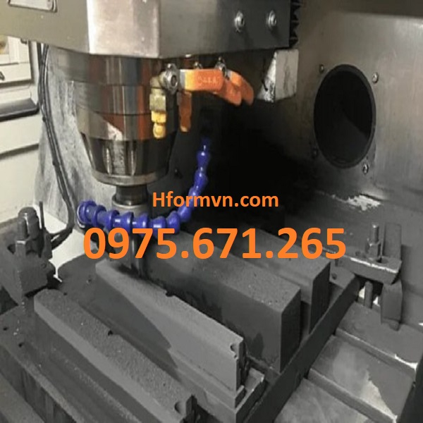 Gia Công Tấm Graphit – Giải Pháp Vật Liệu Chính Xác Cho Ngành Công Nghiệp 2 Gia công tấm graphit