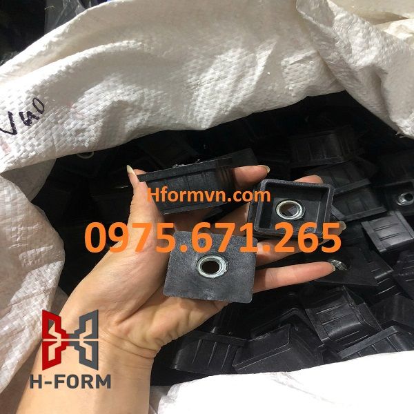 Giá gia công nắp chụp nhựa bao nhiêu tiền một chiếc