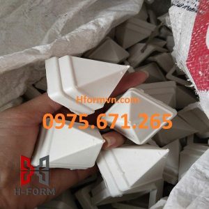 Sản xuất nắp nhựa bịt đầu thép hộp